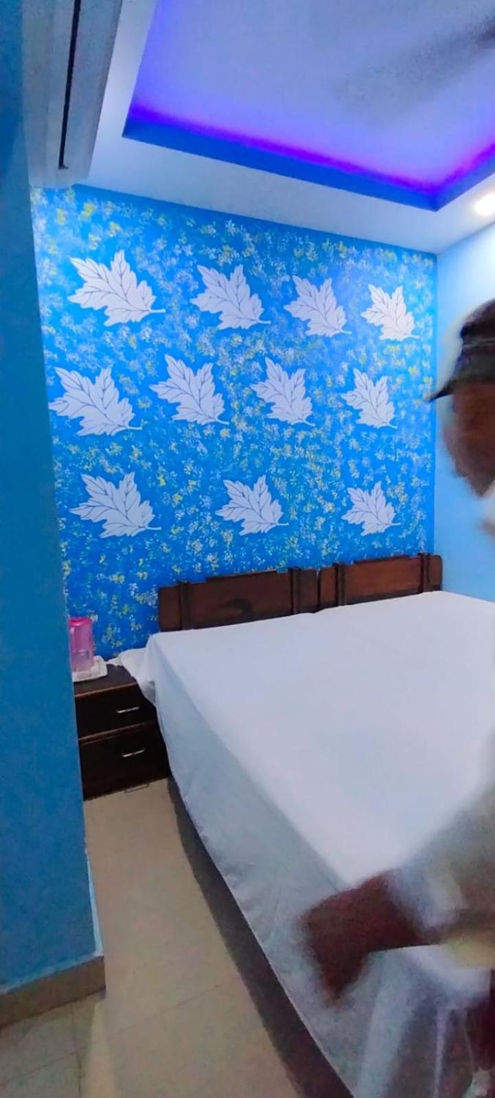 Hotel Atithi Galaxy Kanpur Zewnętrze zdjęcie