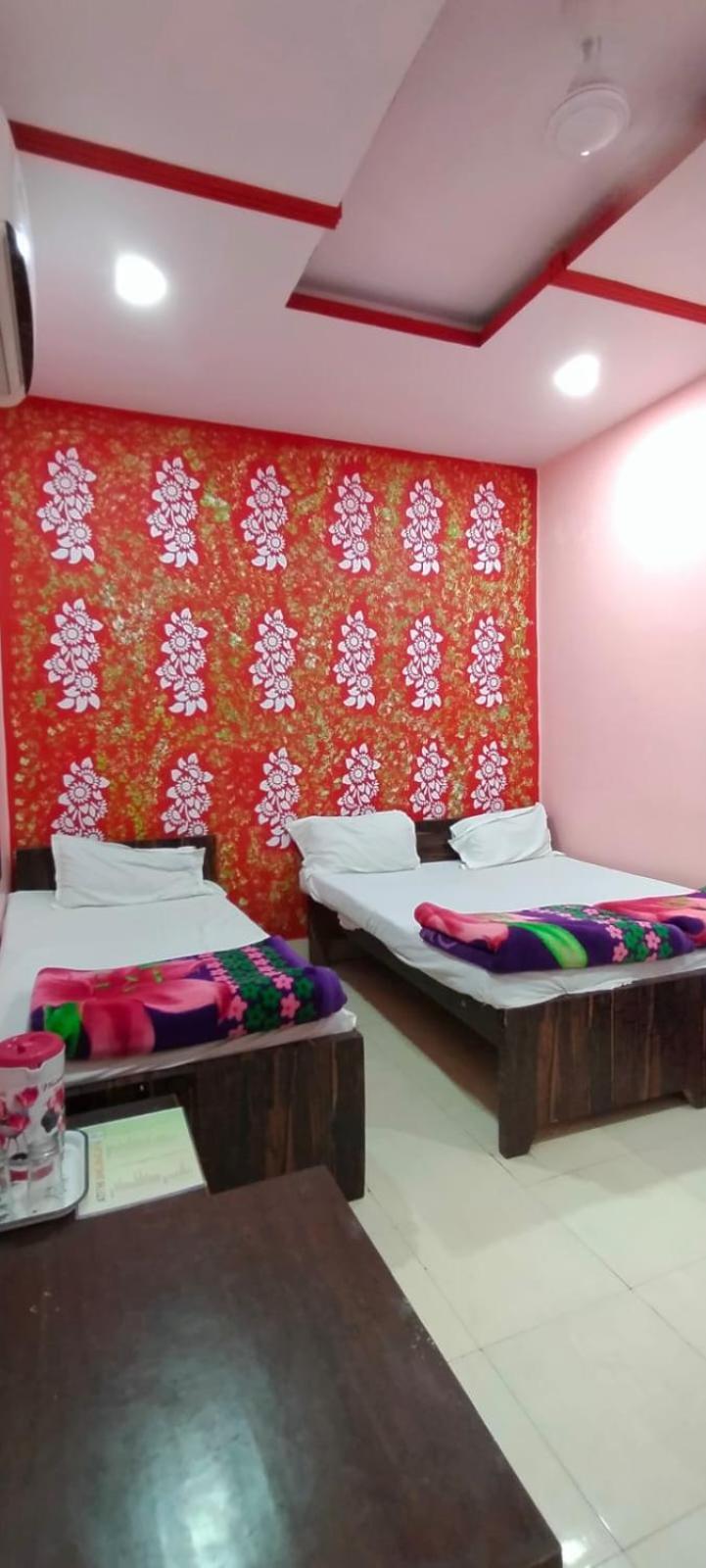 Hotel Atithi Galaxy Kanpur Zewnętrze zdjęcie