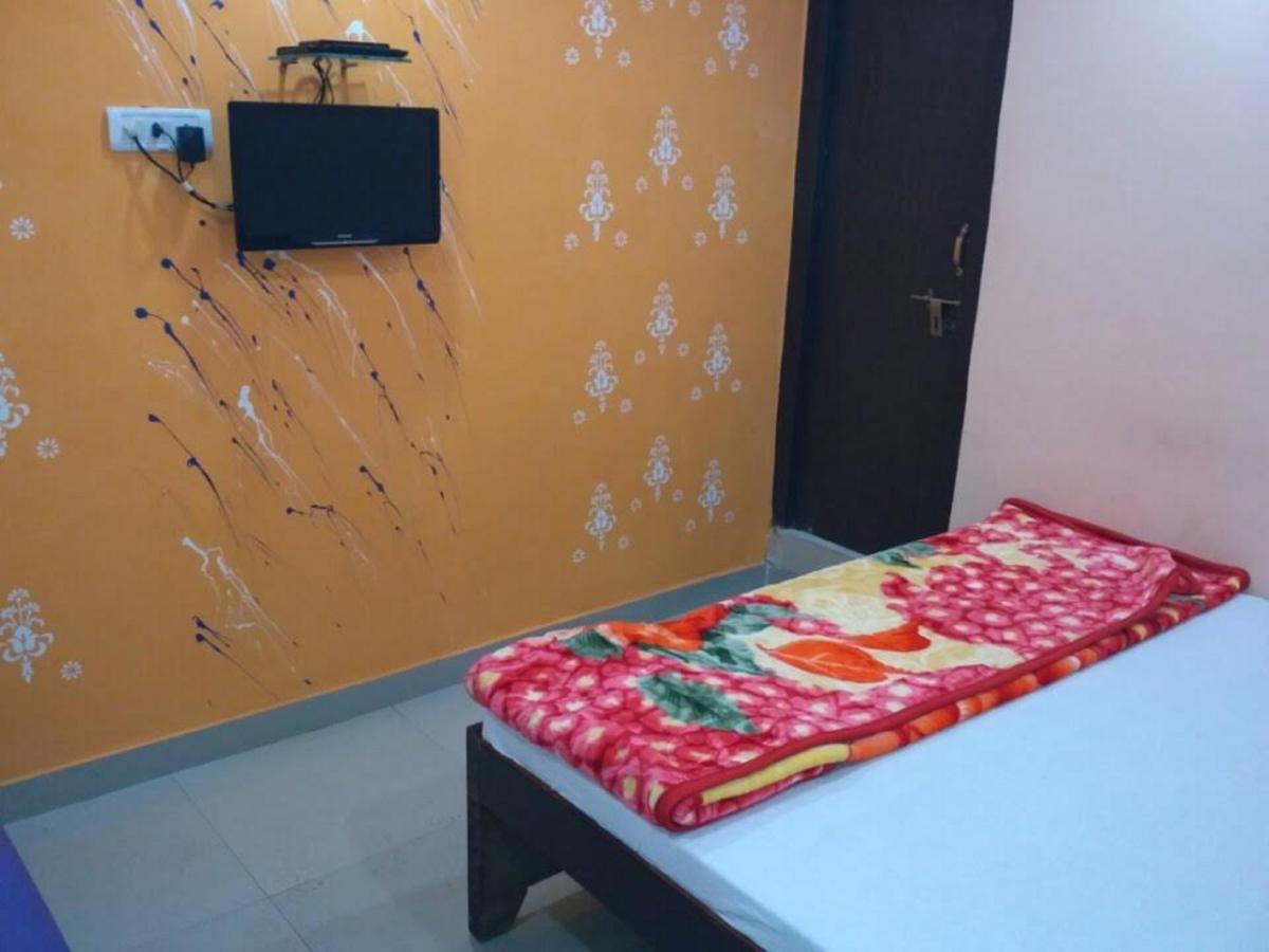 Hotel Atithi Galaxy Kanpur Zewnętrze zdjęcie
