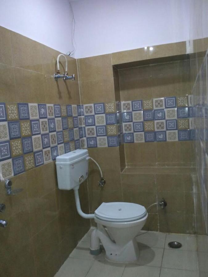 Hotel Atithi Galaxy Kanpur Zewnętrze zdjęcie
