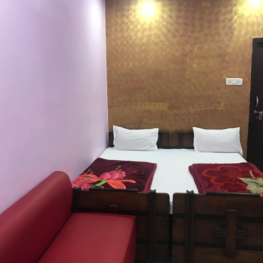 Hotel Atithi Galaxy Kanpur Zewnętrze zdjęcie