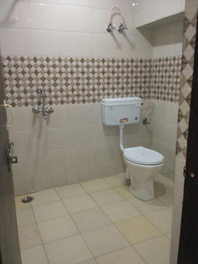 Hotel Atithi Galaxy Kanpur Zewnętrze zdjęcie