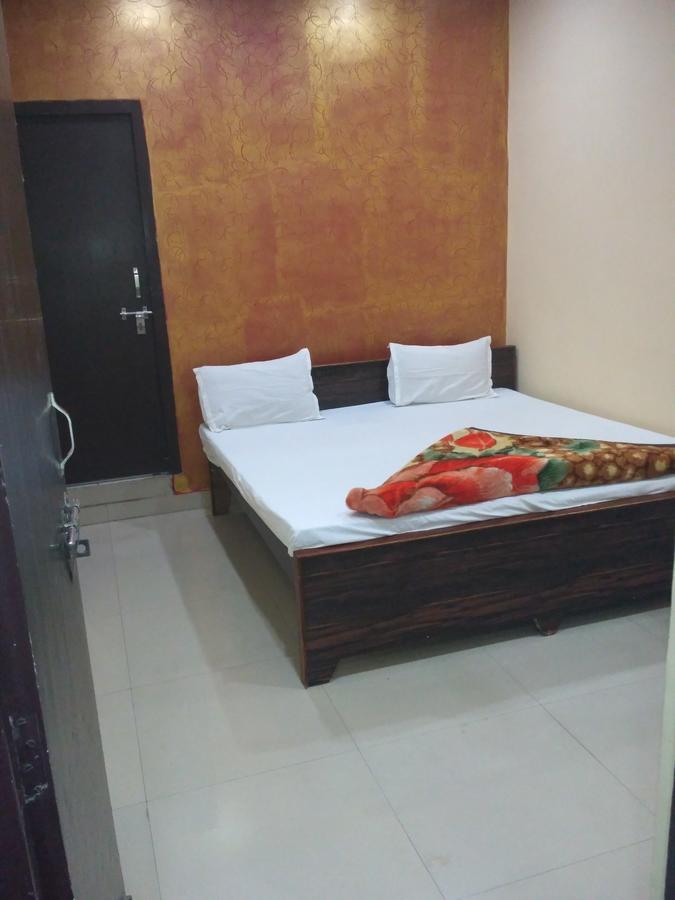 Hotel Atithi Galaxy Kanpur Zewnętrze zdjęcie